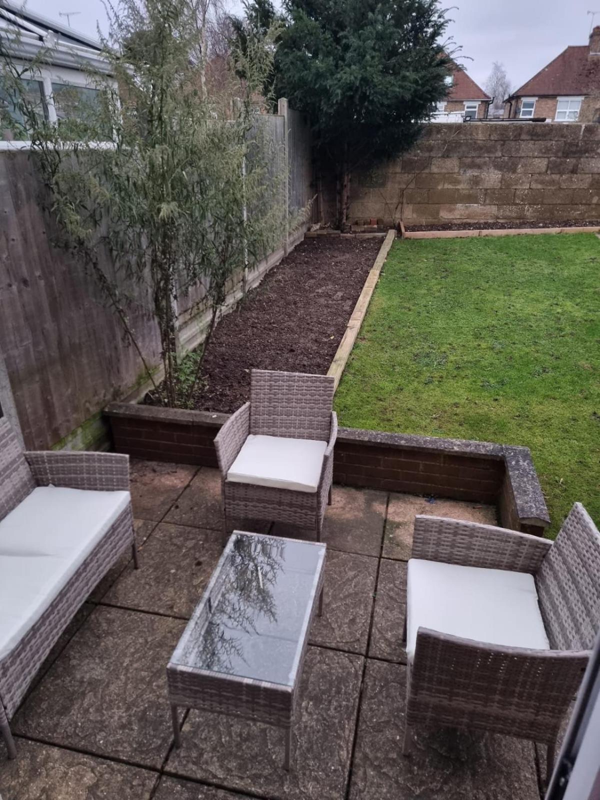 Lush House Close To Ashford Town Centre With Driveway Esterno foto